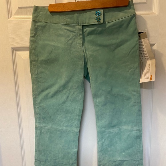 Retro Wilson’s turquoise suede jacket (L) and matching capris (sizes 0 or 10). - Picture 8 of 12